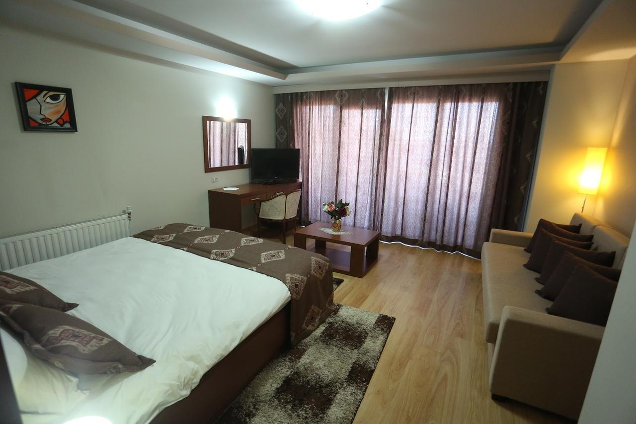 Perla Hotel Pogradec Ngoại thất bức ảnh